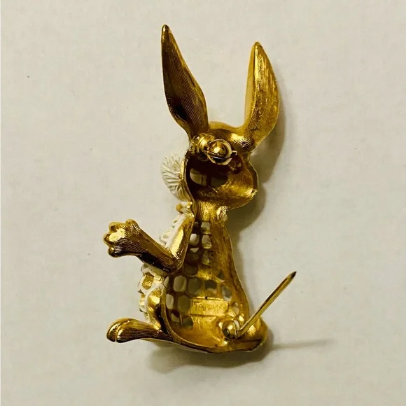 Vintage 1960s Crown Trifari Bunny Brooch, White Enamel, Green Eyes, Gold-tone.